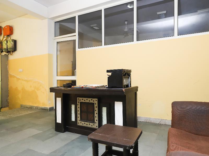 Oyo 28126 Charanpahari Hotel Nueva Delhi Exterior foto